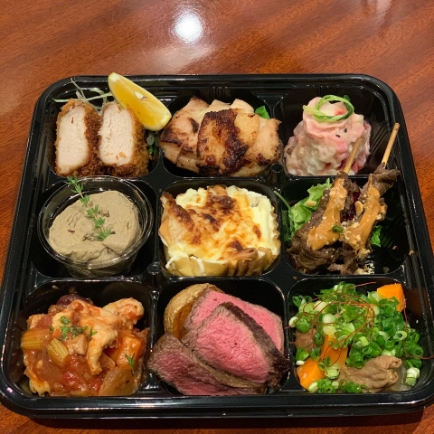 肉尽くしの9マスオードブル