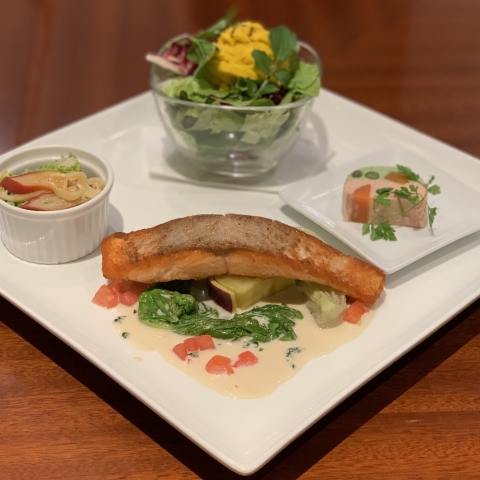 12月の土・日・祝日のランチ