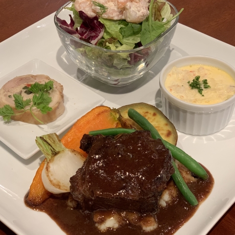 11月の土・日・祝日のランチ