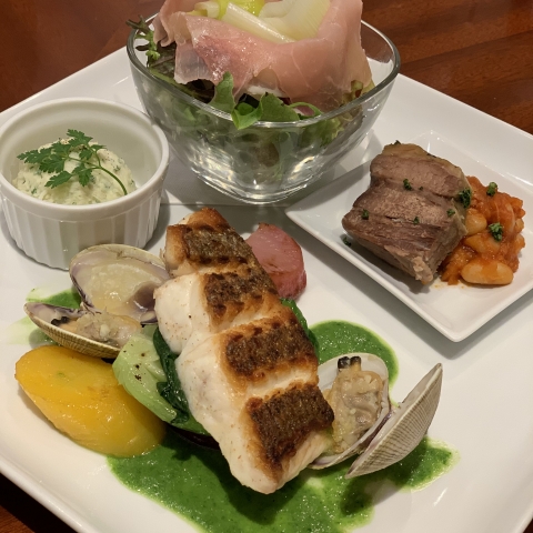 2月の土・日・祝日のランチ